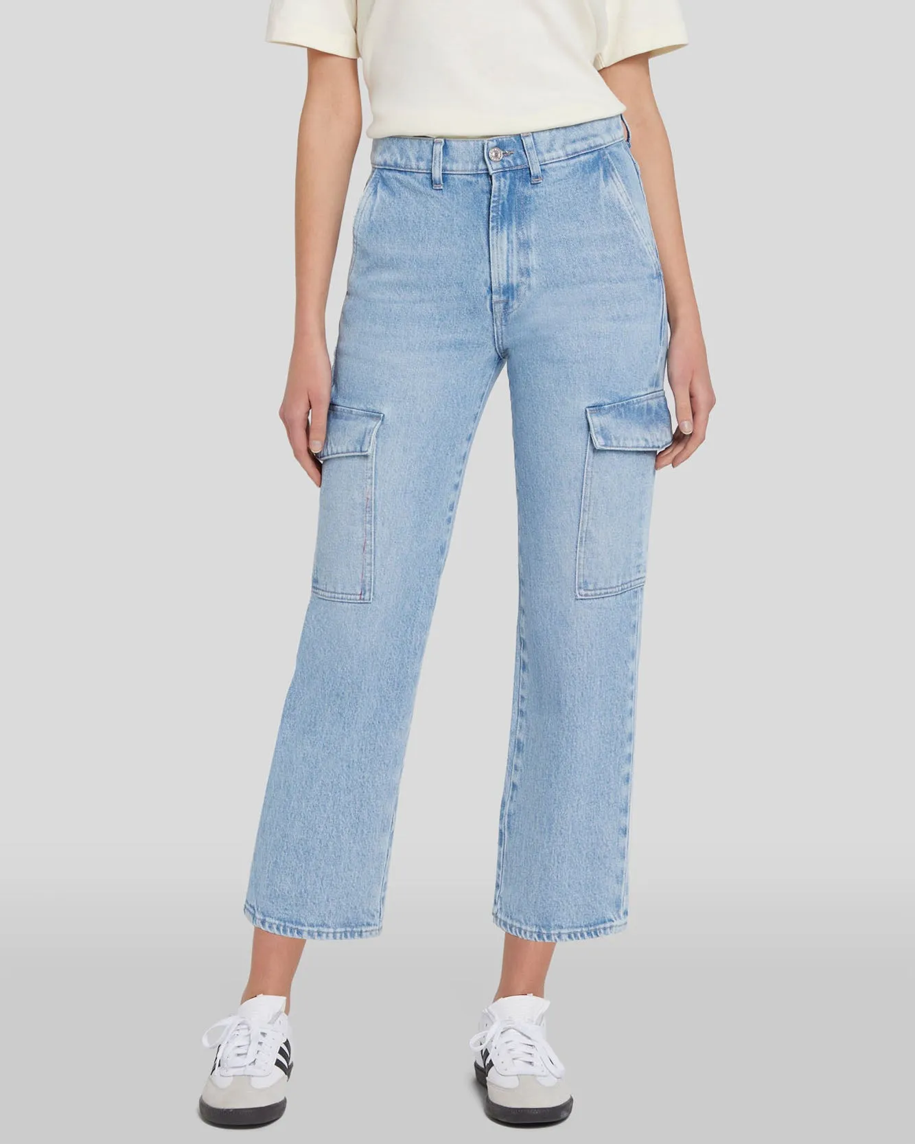 Logan Cropped Cargo Jean in Airwave