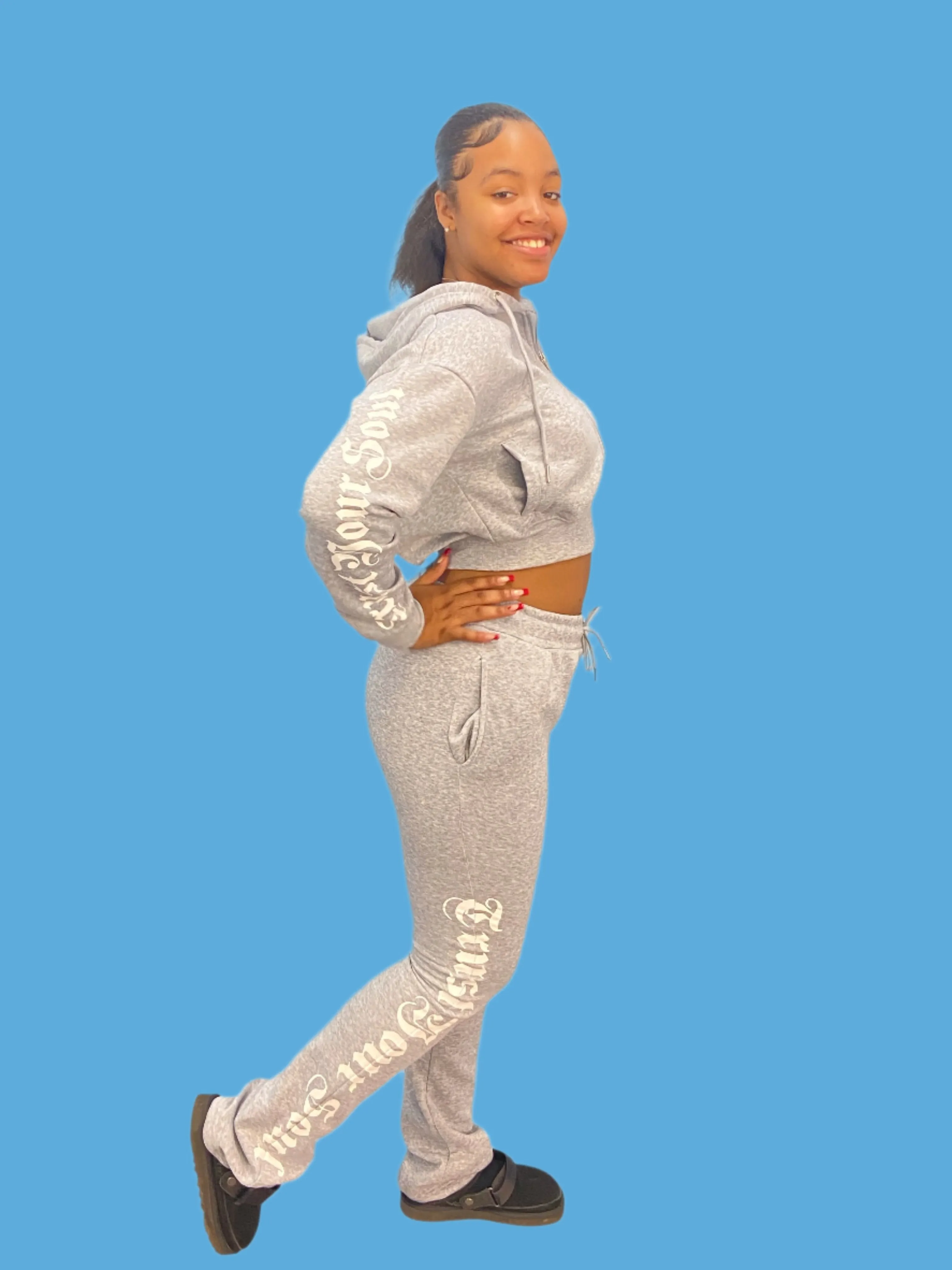 REDFOX "TRUST YOUR SOUL" FLEECE CROP JACKET W/ STACKED PANTS (H. GREY)