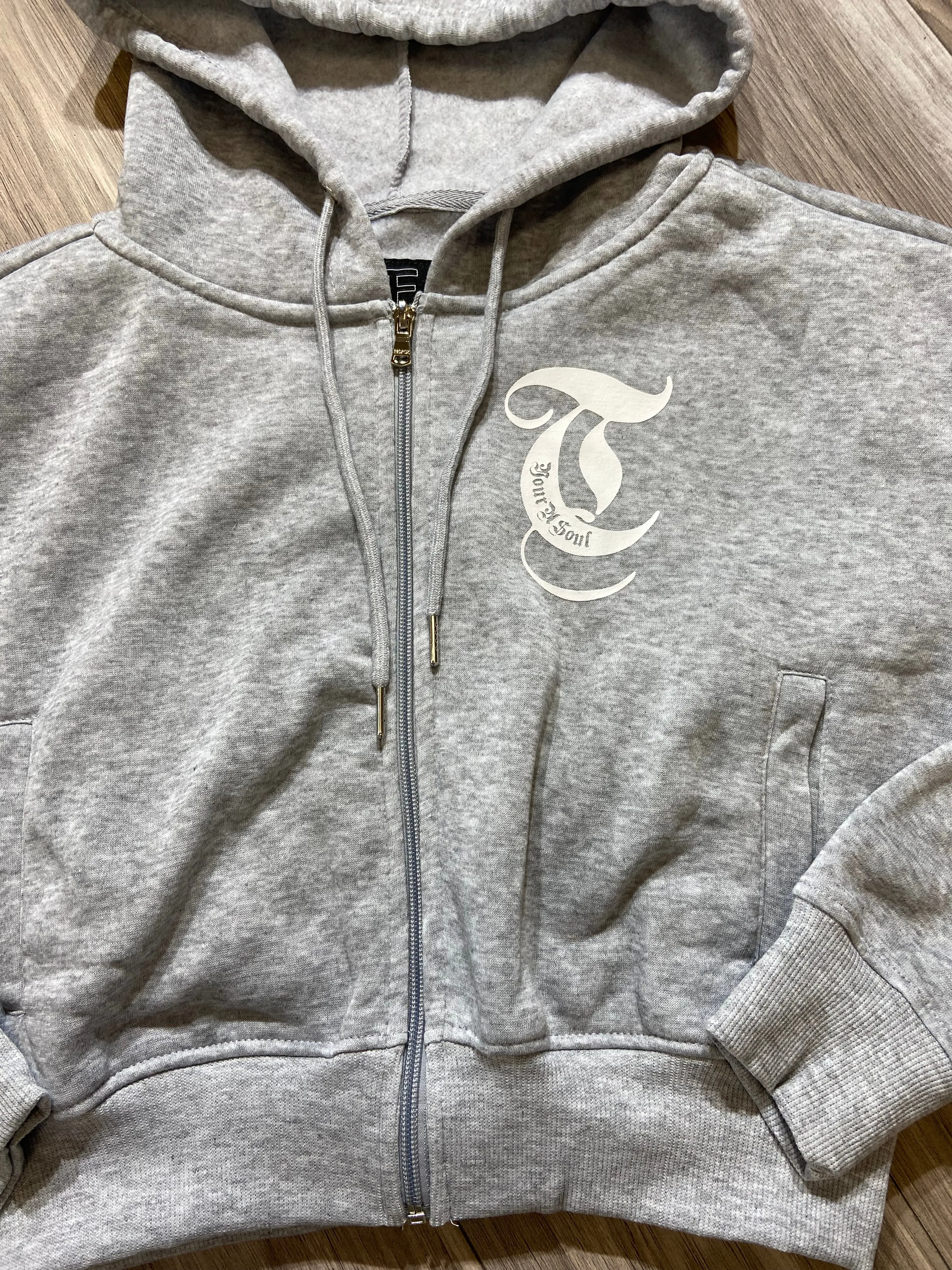 REDFOX "TRUST YOUR SOUL" FLEECE CROP JACKET W/ STACKED PANTS (H. GREY)