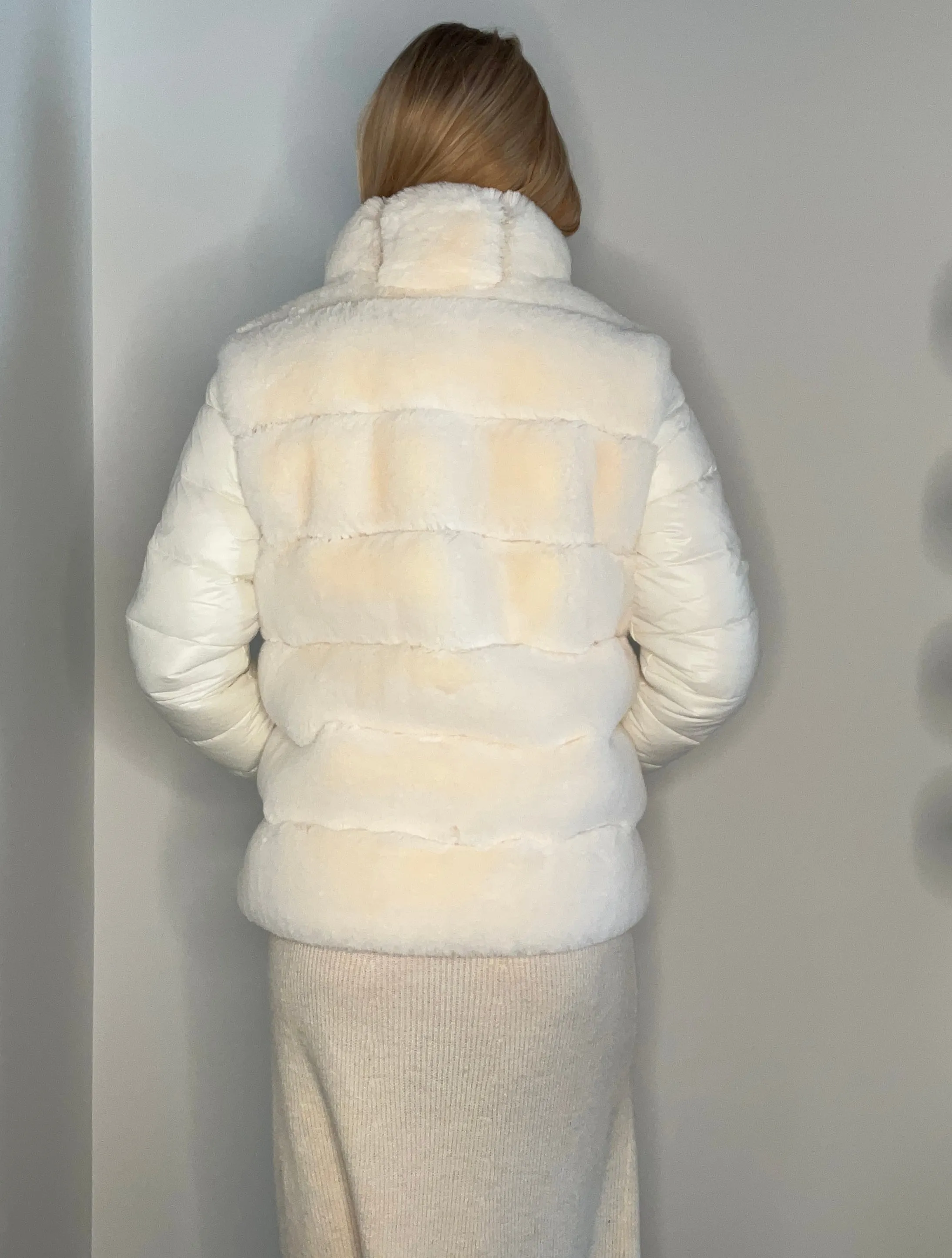 VANILLA COAT