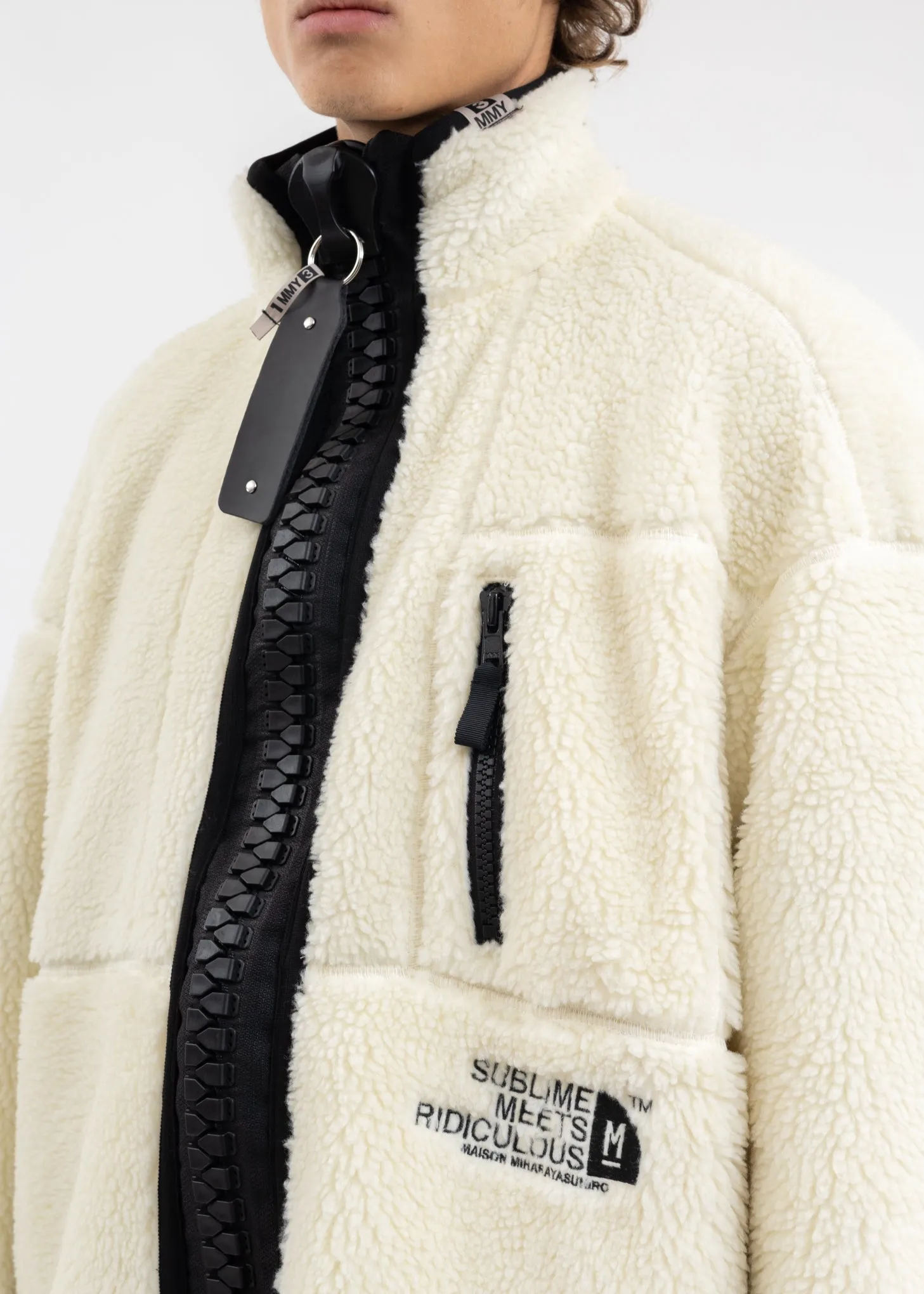 White Wide Back Boa Blouson